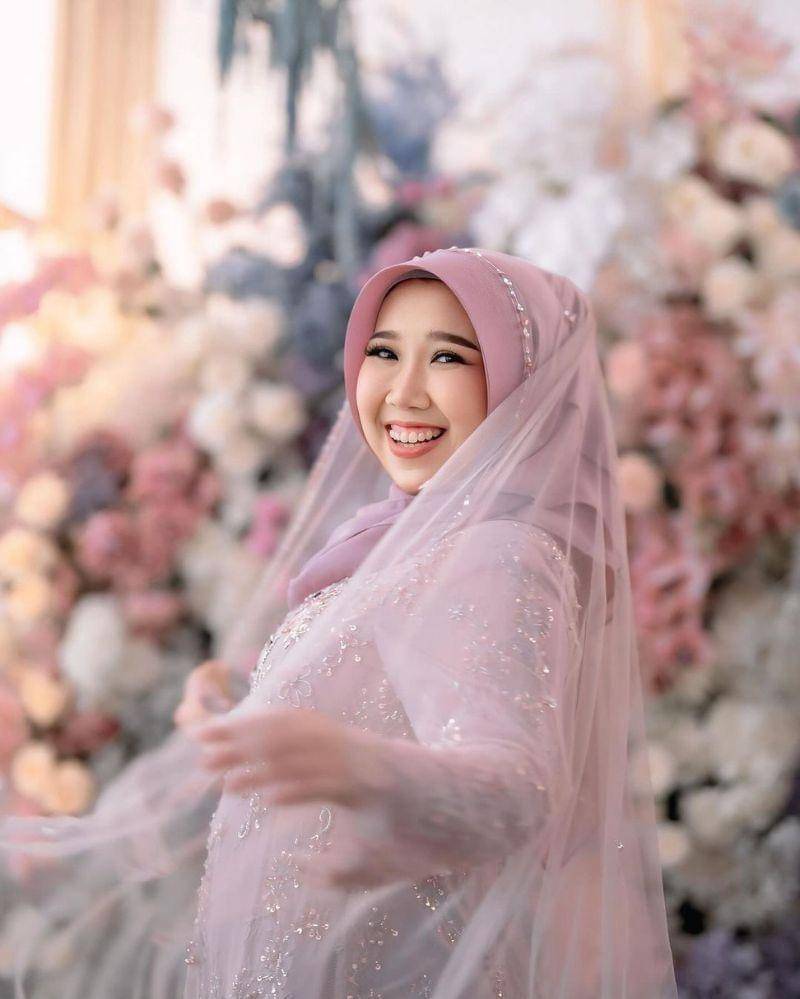 Instagram.com/@kikysaputrii